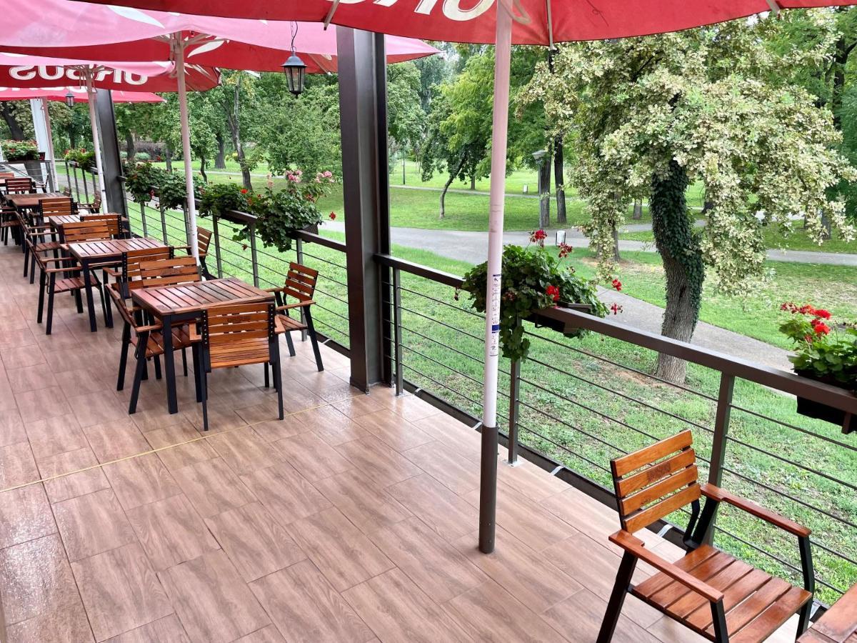 Nh Timisoara Hotel Kültér fotó